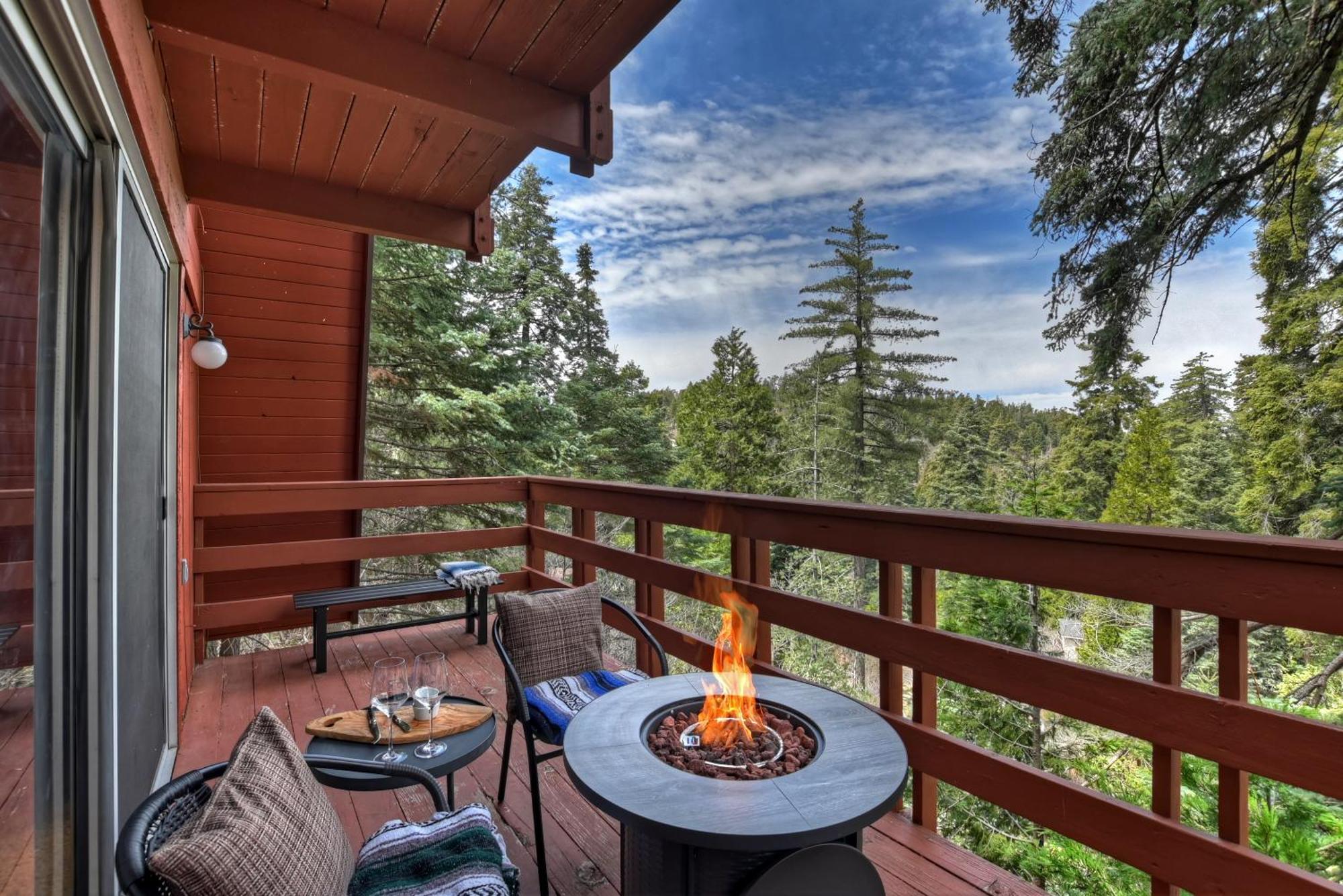 Pet & Kid Friendly Cozy Cabin, Bbq, Firepit, Outdoor Dining, Forest Views Villa Lake Arrowhead Exterior photo